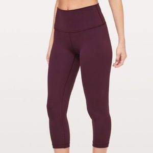 Lululemon High Rise Wunder Under Crop - Size 8